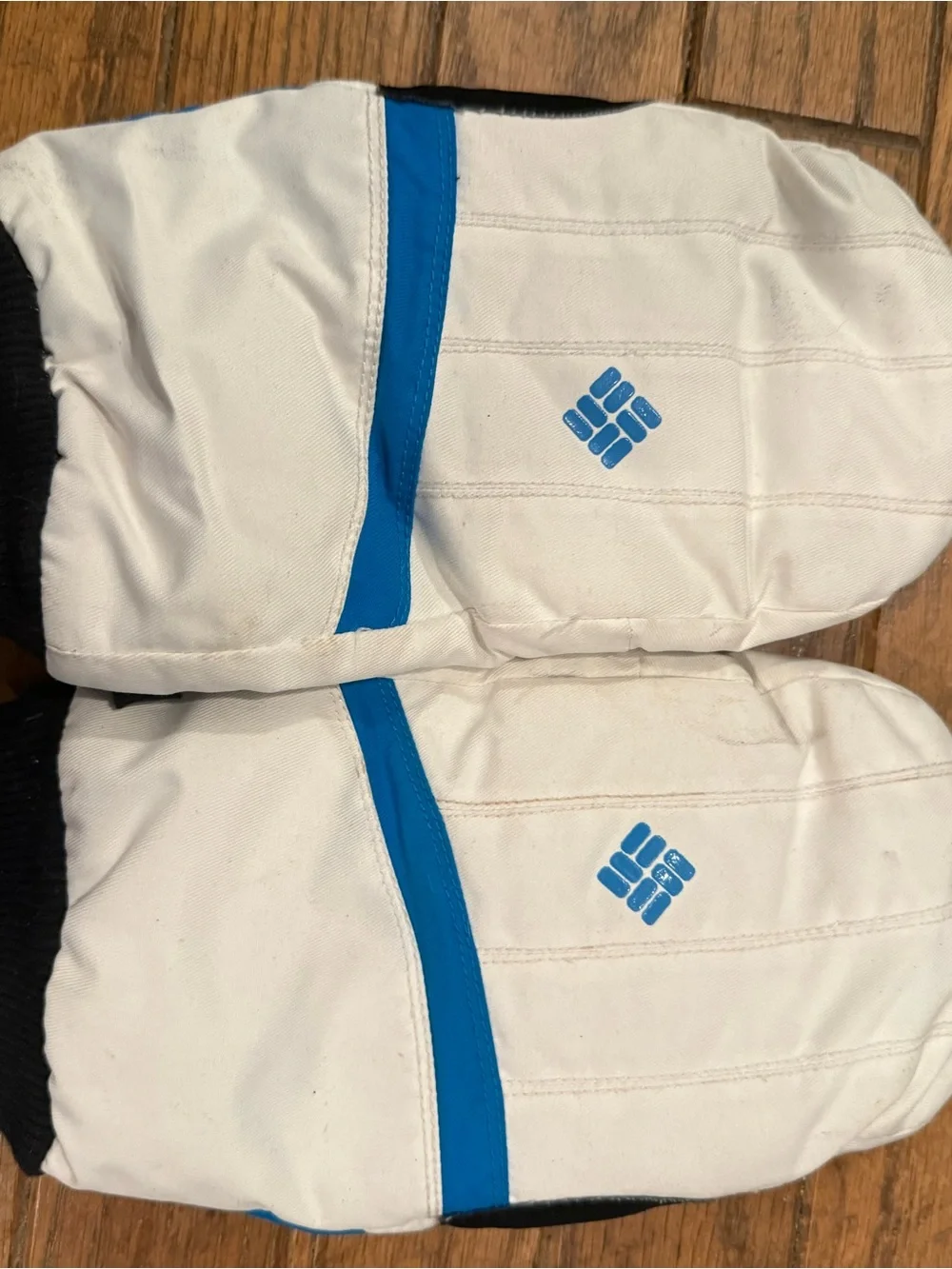 Columbia Women’s Blue & White Waterproof Skiing Mittens